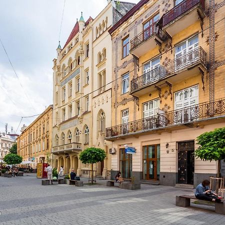 Apartment On Lesya Kurbasa 7 利沃夫 外观 照片